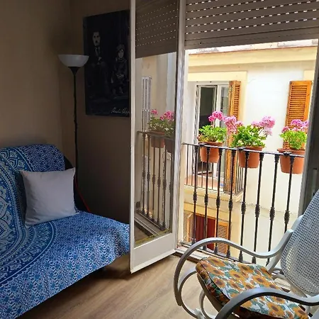 Mediterranean Flat In The Centre Of
